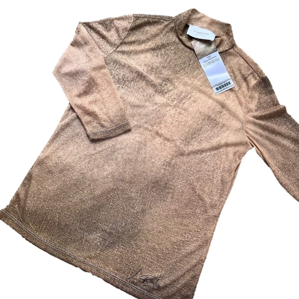 LE Galeriste Oblivion by BEAULIEU CONTEMPORARY ART Mock Neck Mesh Top